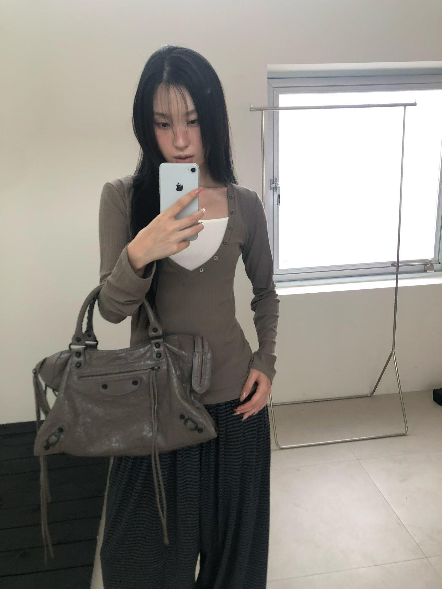 細肩背心+鈕扣坑條棉上衣兩件組